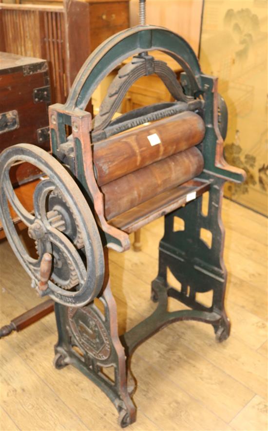 A cast iron mangle, H.147cm
